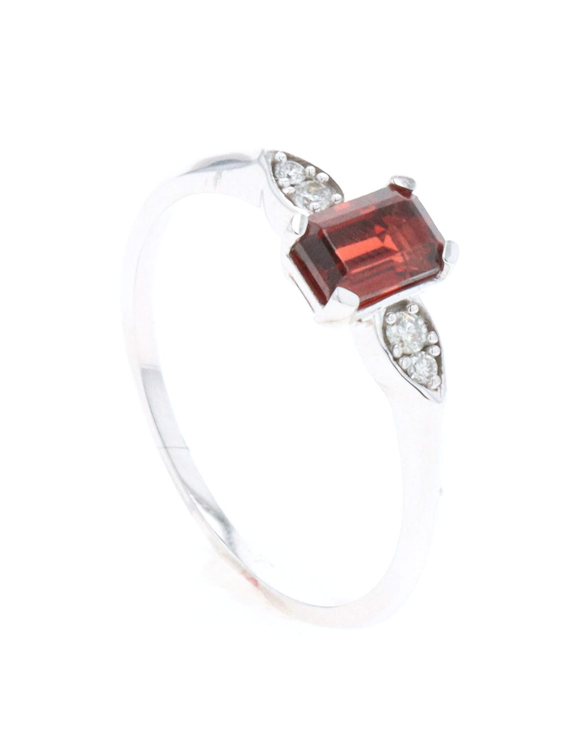 Anillo de oro blanco 14k con 5 pts de diamante y granate