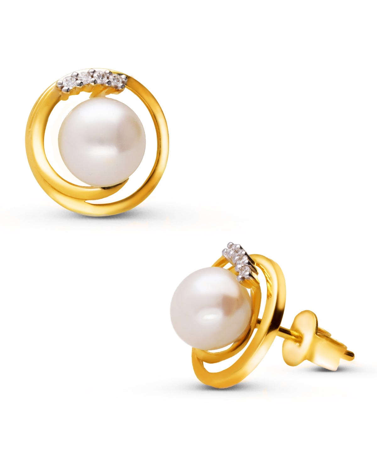Aretes hechos de oro amarillo 14 Kilates con 4 puntos de diamante y perlas