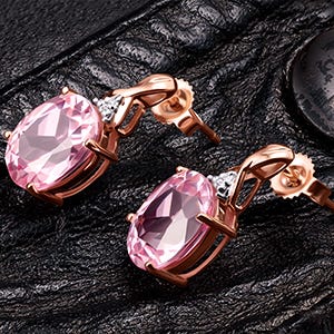 Aretes de oro rosa