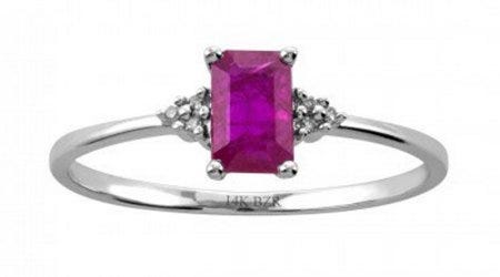 Anillo de rubí